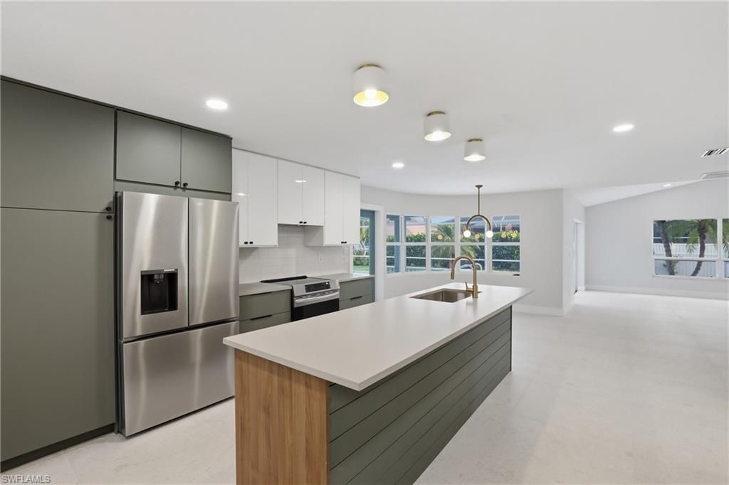 627 SW 56th St, Cape Coral, FL 33914 Photo