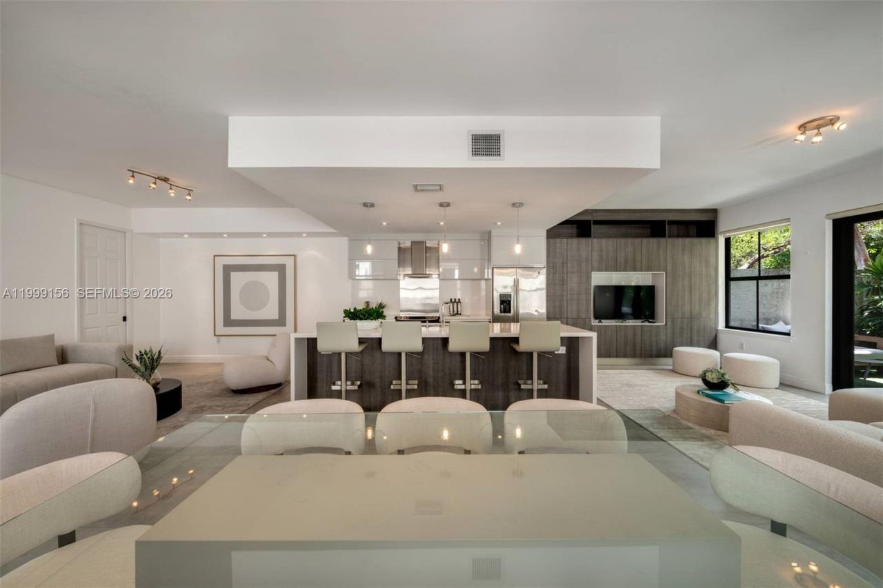 3067 Indiana Street, Miami, FL 33133 Photo