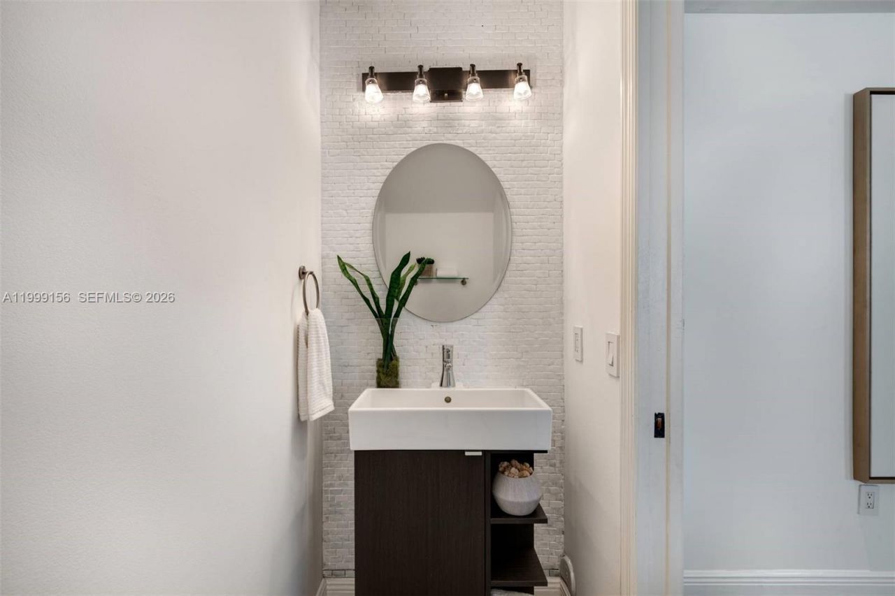 3067 Indiana Street, Miami, FL 33133 Photo