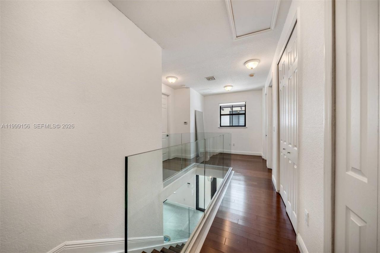 3067 Indiana Street, Miami, FL 33133 Photo