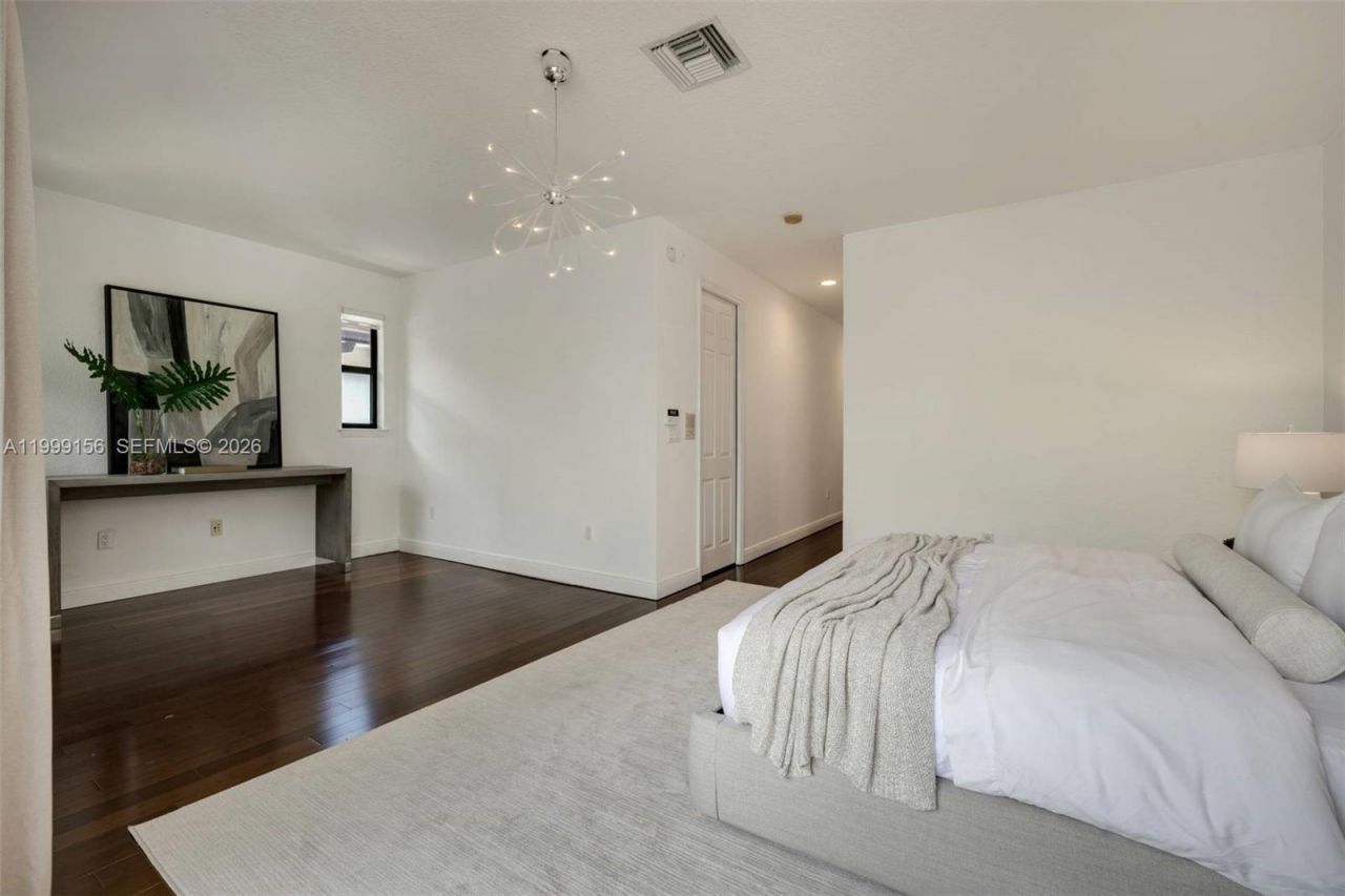 3067 Indiana Street, Miami, FL 33133 Photo