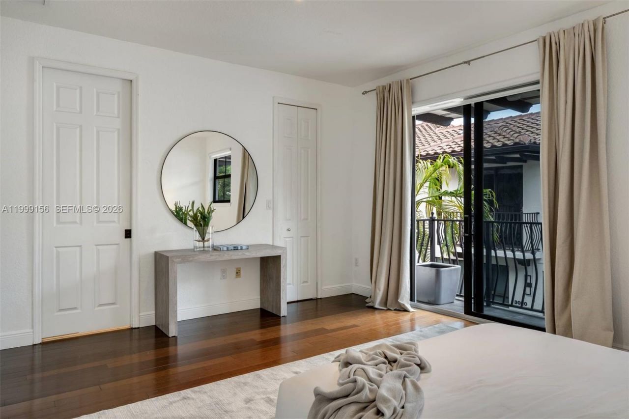 3067 Indiana Street, Miami, FL 33133 Photo