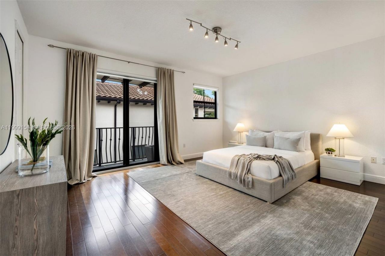 3067 Indiana Street, Miami, FL 33133 Photo