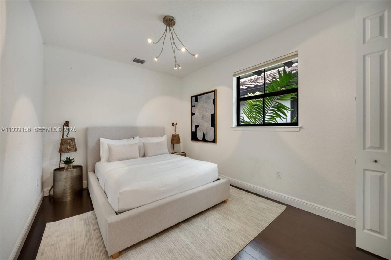 3067 Indiana Street, Miami, FL 33133 Photo