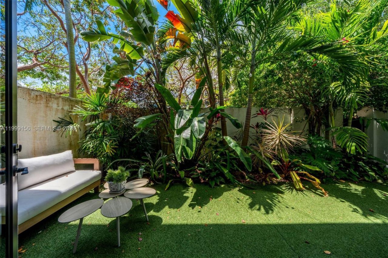 3067 Indiana Street, Miami, FL 33133 Photo