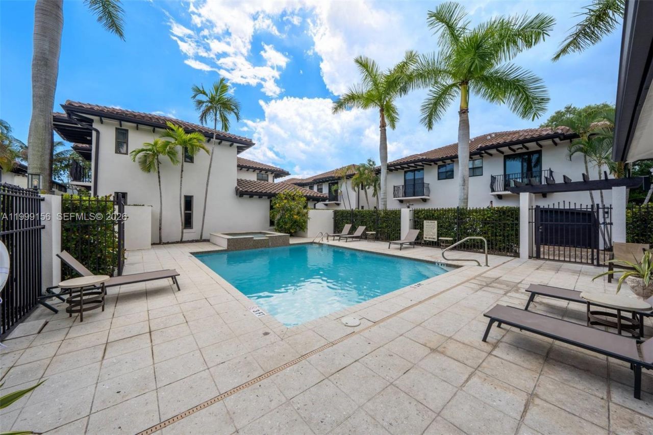 3067 Indiana Street, Miami, FL 33133 Photo