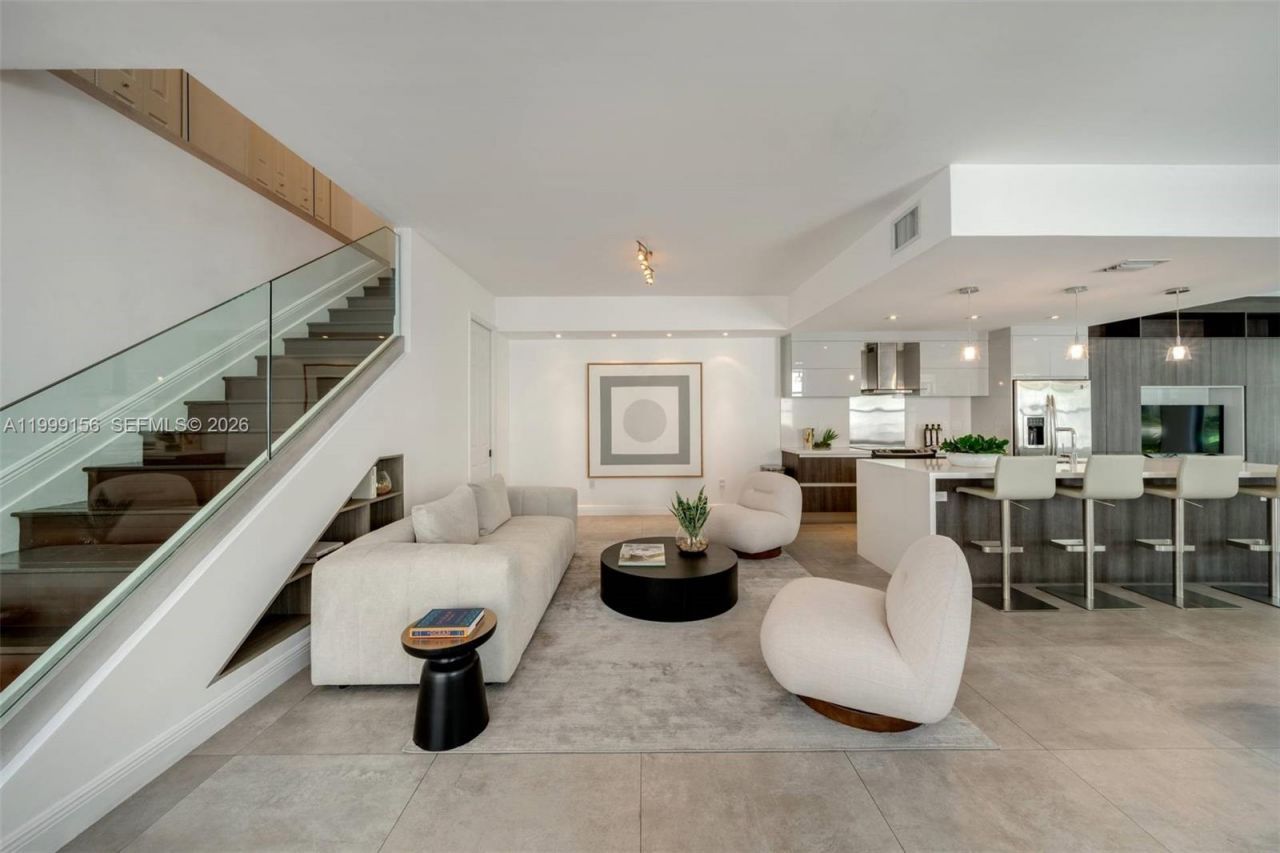 3067 Indiana Street, Miami, FL 33133 Photo