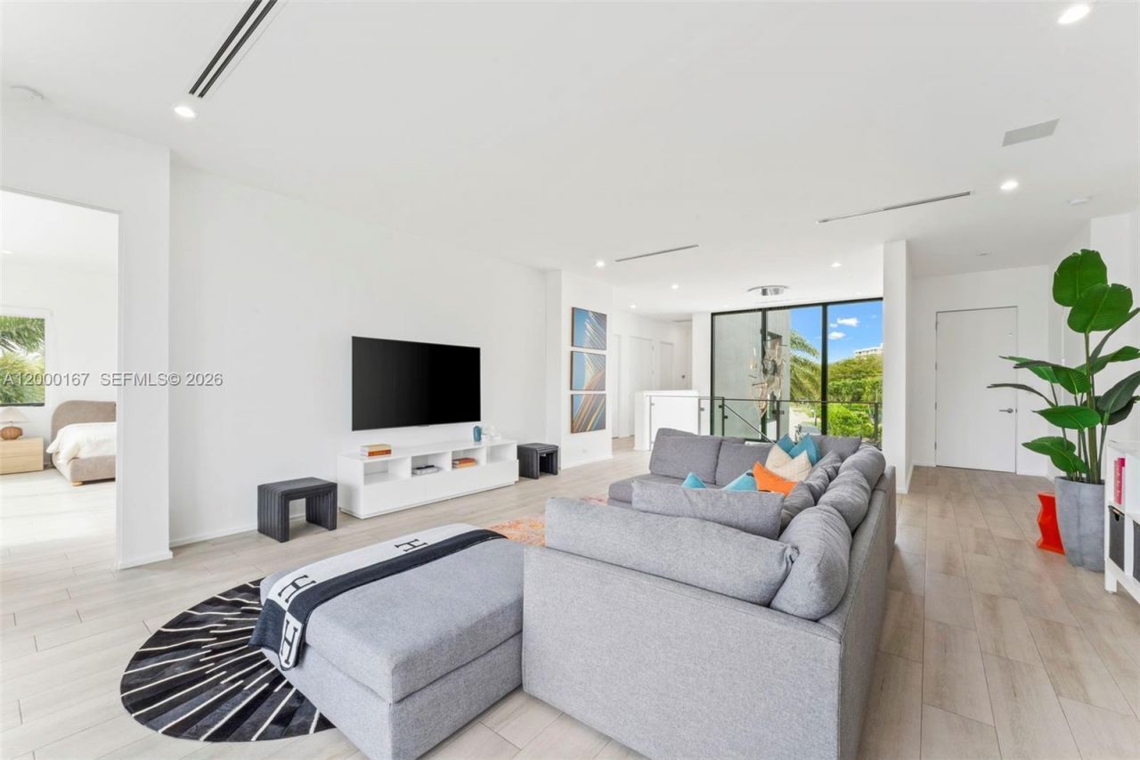 4232 E Tradewinds Ave , Lauderdale by the Sea, FL 33308 Photo