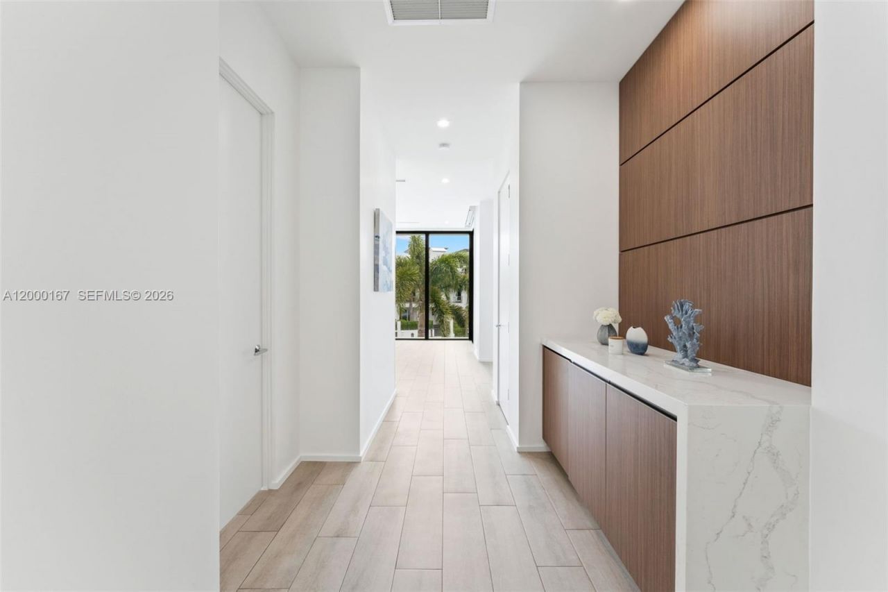 4232 E Tradewinds Ave , Lauderdale by the Sea, FL 33308 Photo