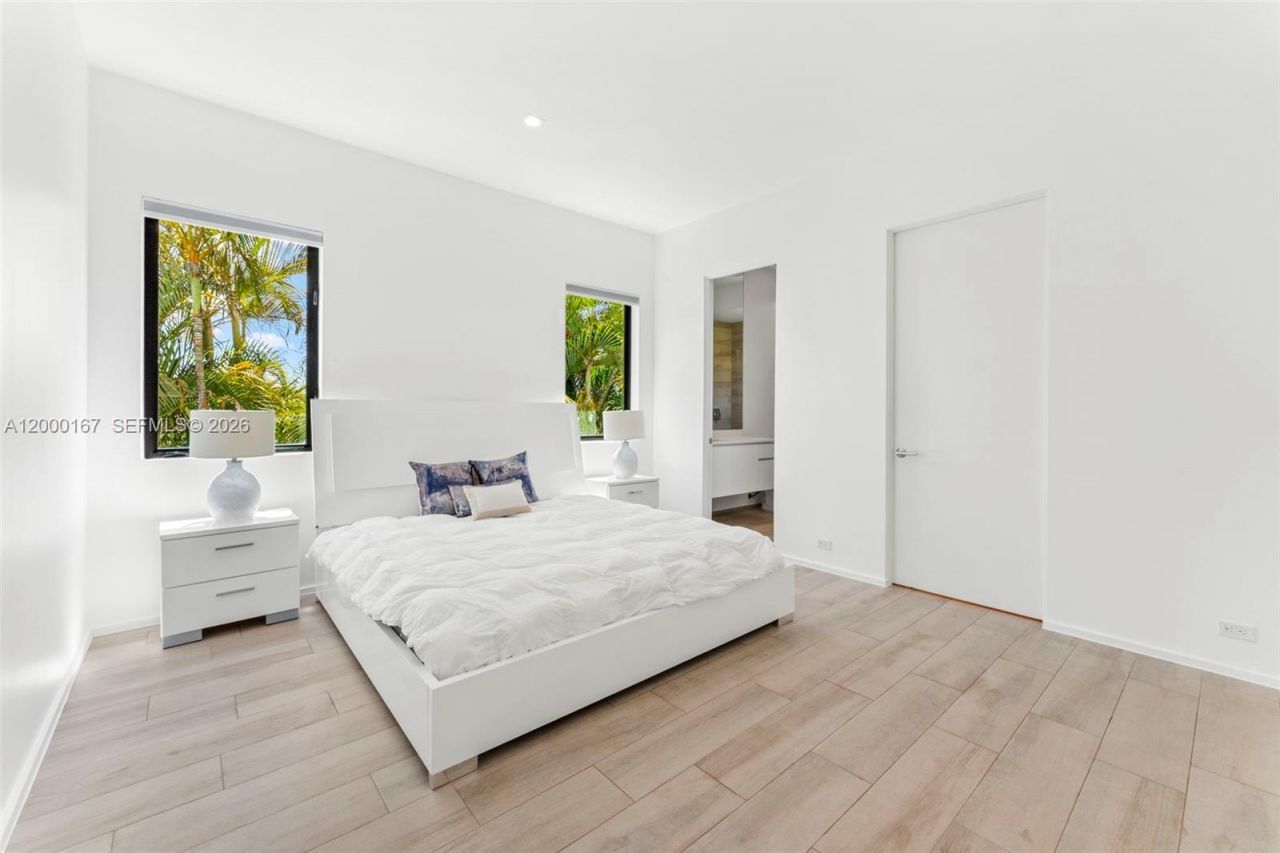 4232 E Tradewinds Ave , Lauderdale by the Sea, FL 33308 Photo