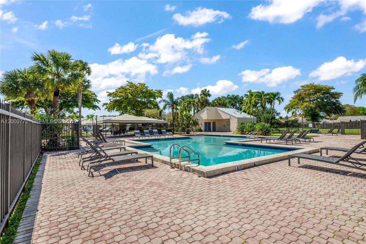 12313 SW 148th Ter, Miami, FL 33186 Photo