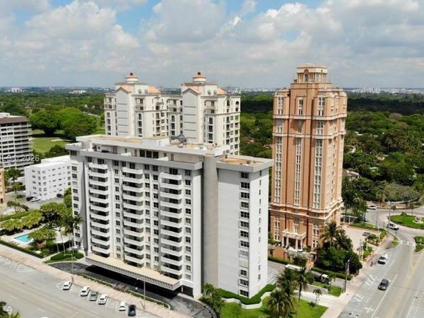 625 Biltmore Way, Unit 103, Coral Gables, FL 33134