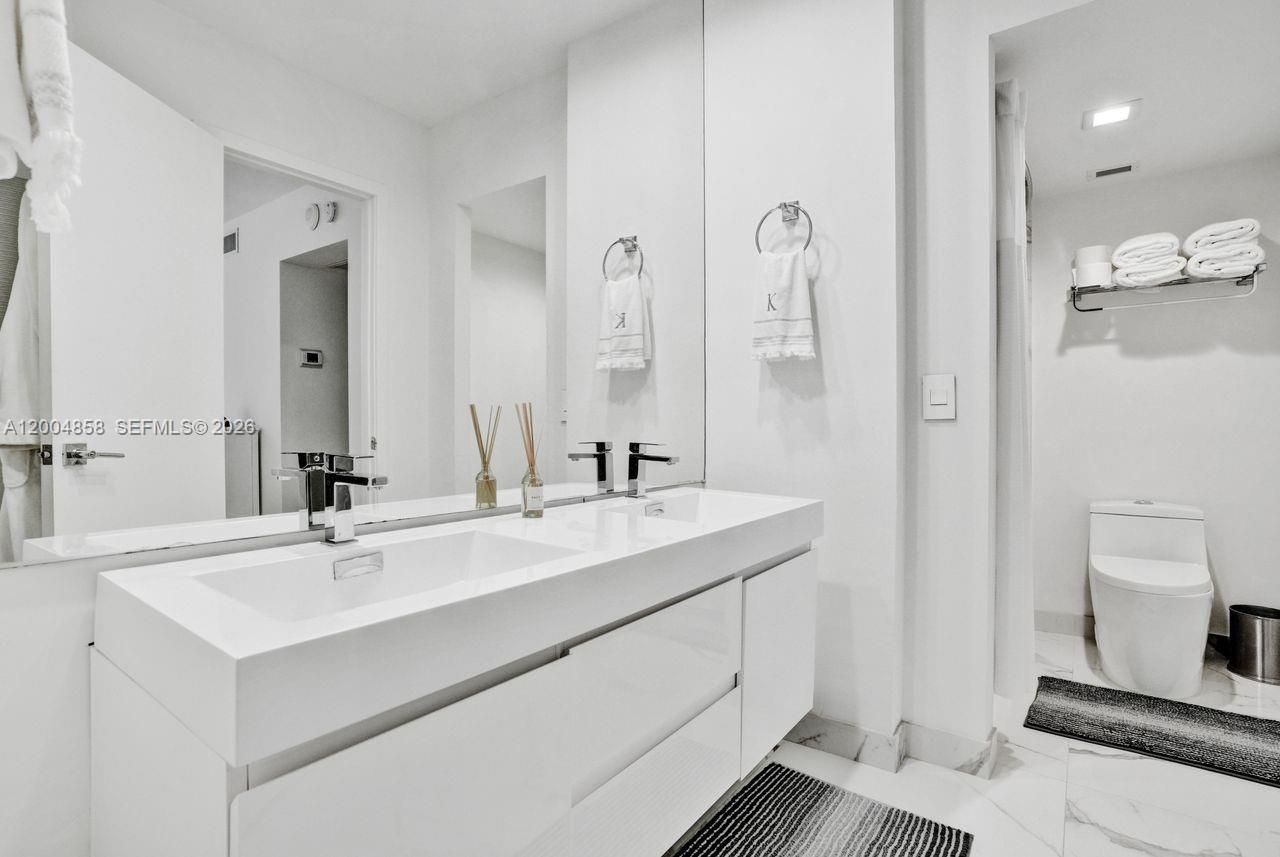 625 Biltmore Way, Unit 103, Coral Gables, FL 33134 Photo