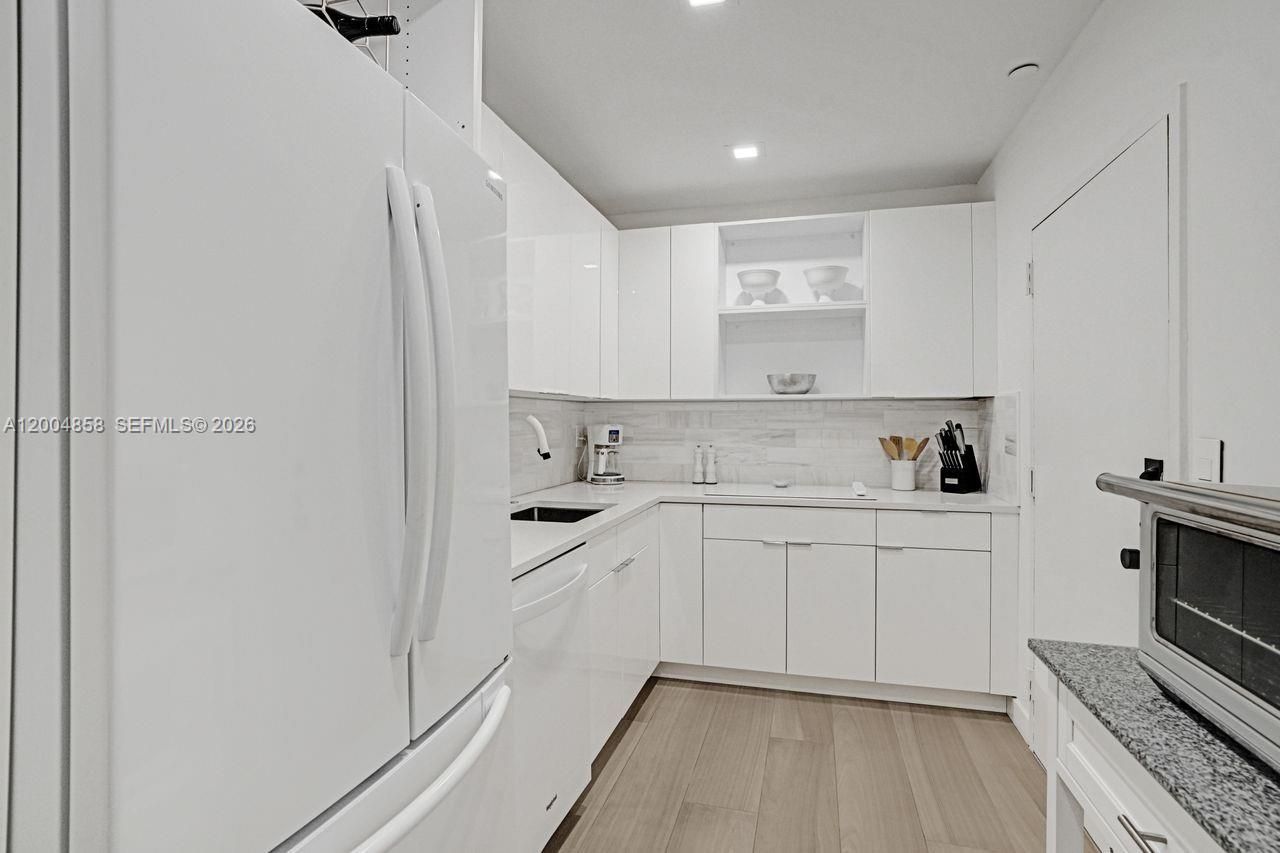 625 Biltmore Way, Unit 103, Coral Gables, FL 33134 Photo