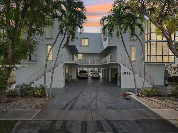 3862 NE 171st St, Unit E, North Miami Beach, FL 33160
