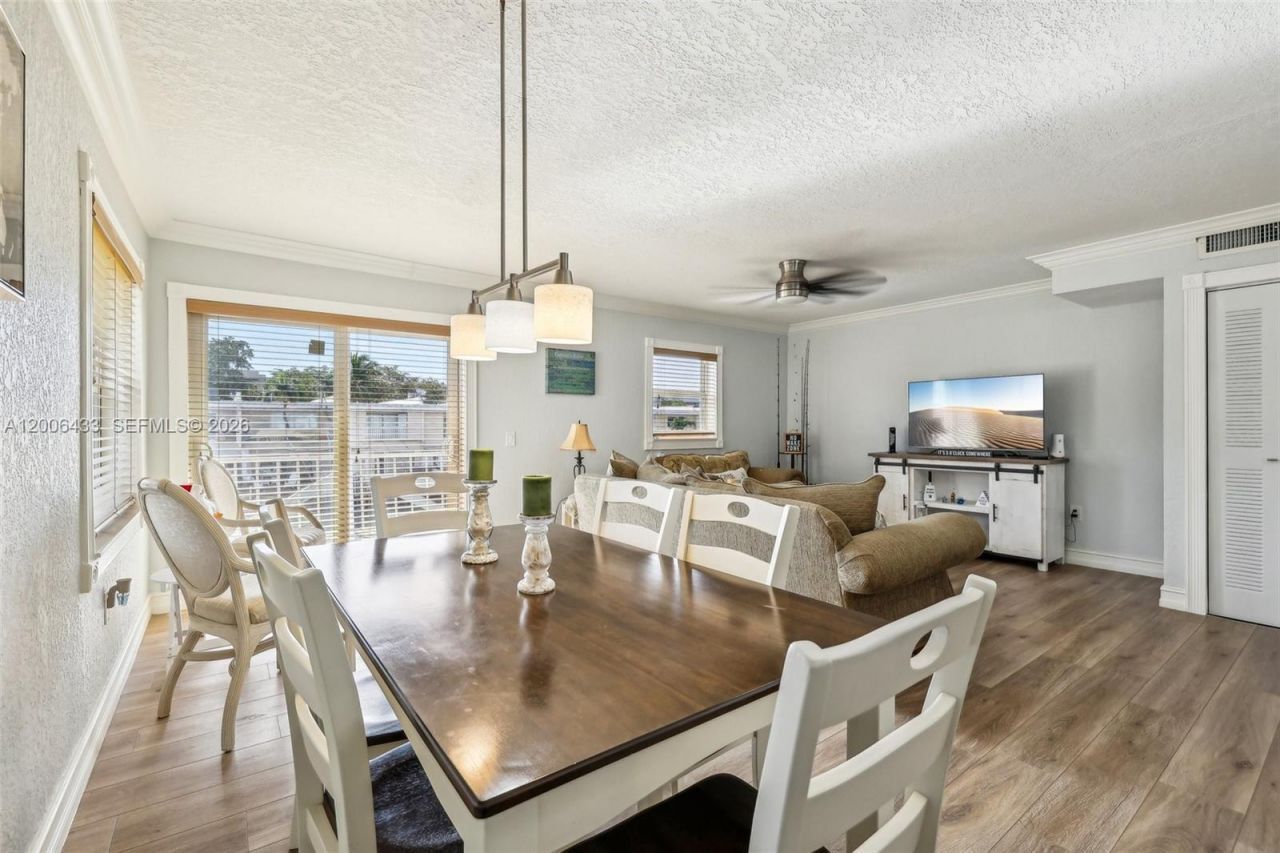 3862 NE 171st St, Unit E, North Miami Beach, FL 33160 Photo