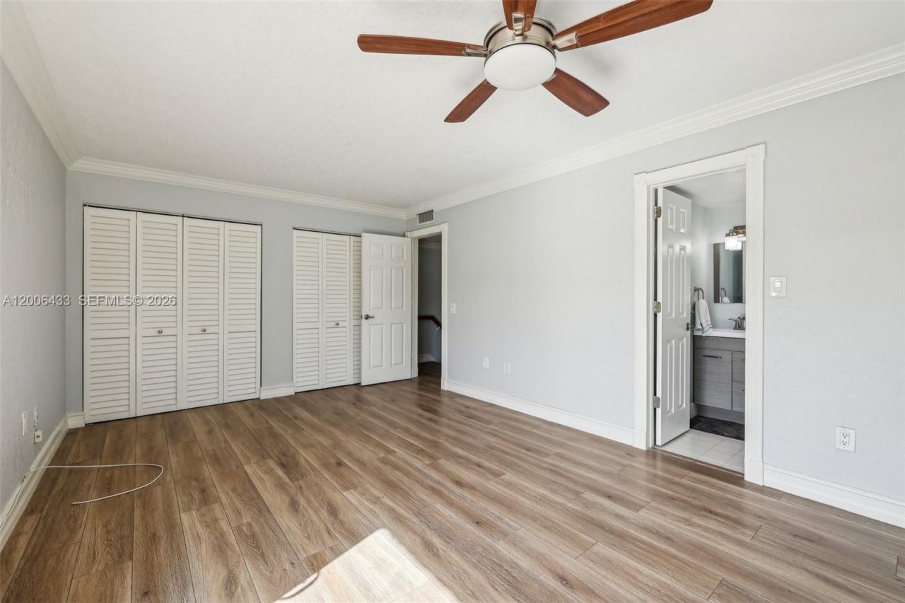 3862 NE 171st St, Unit E, North Miami Beach, FL 33160 Photo
