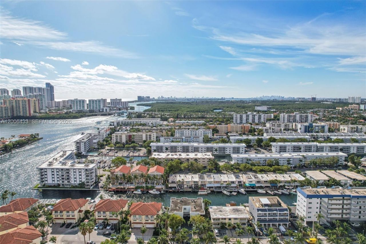 3862 NE 171st St, Unit E, North Miami Beach, FL 33160 Photo