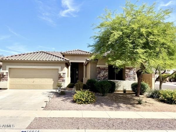 16824 W BRISTOL Lane, Surprise, AZ 85374