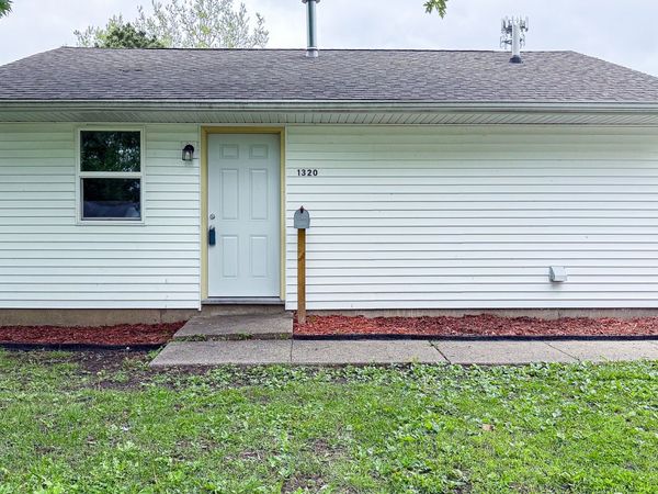1320 Hedge Road, Champaign, IL 61821