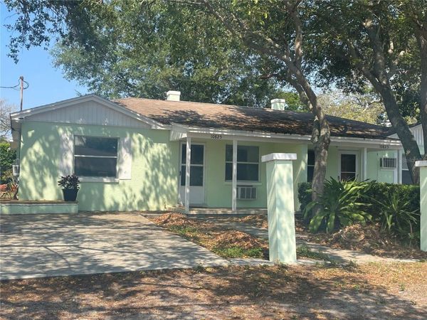 10825 NAVAJO DRIVE , ST PETERSBURG, FL 33708