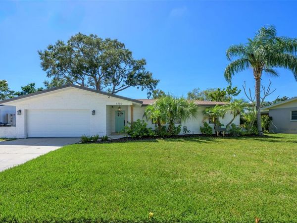 5700 BAYOU GRANDE BOULEVARD NE, ST PETERSBURG, FL 33703