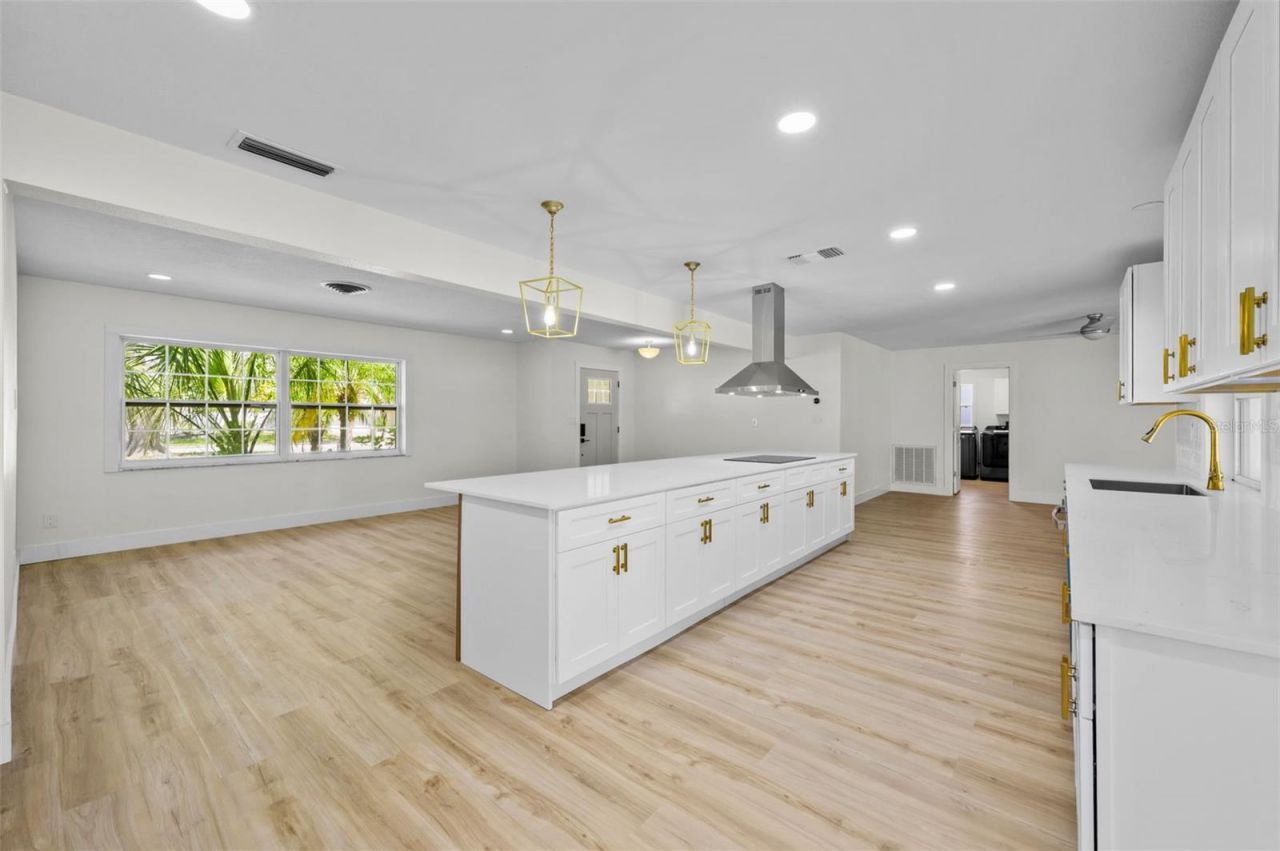 5700 Bayou Grande Boulevard Ne, Saint Petersburg, FL 33703 Photo