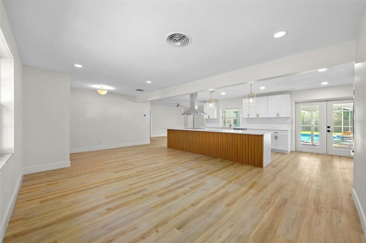 5700 Bayou Grande Boulevard Ne, Saint Petersburg, FL 33703 Photo