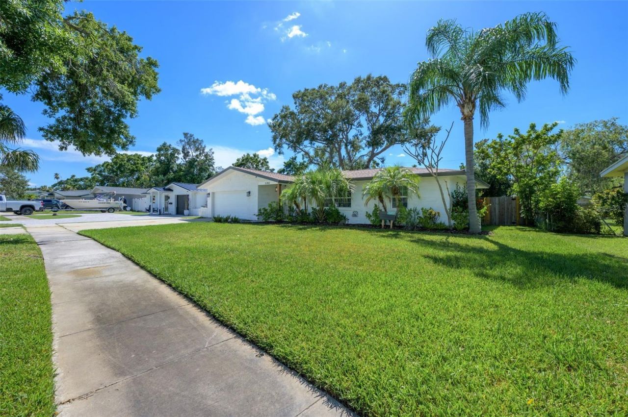 5700 Bayou Grande Boulevard Ne, Saint Petersburg, FL 33703 Photo