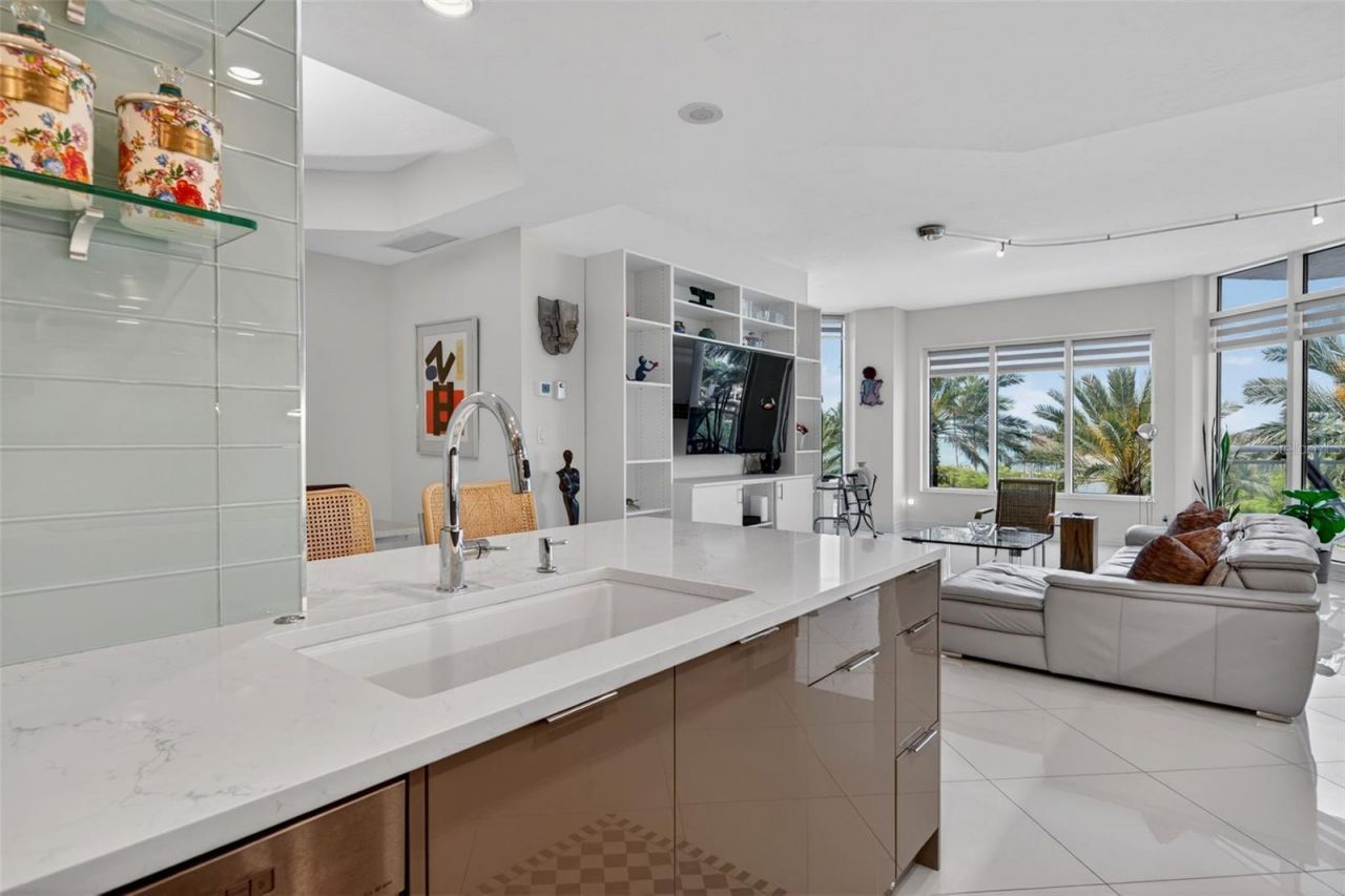 340 S Palm Avenue, Unit 14, Sarasota, FL 34236 Photo