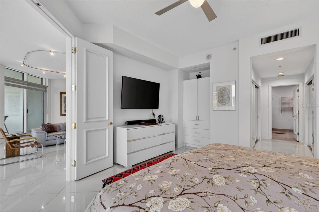 340 S Palm Avenue, Unit 14, Sarasota, FL 34236 Photo