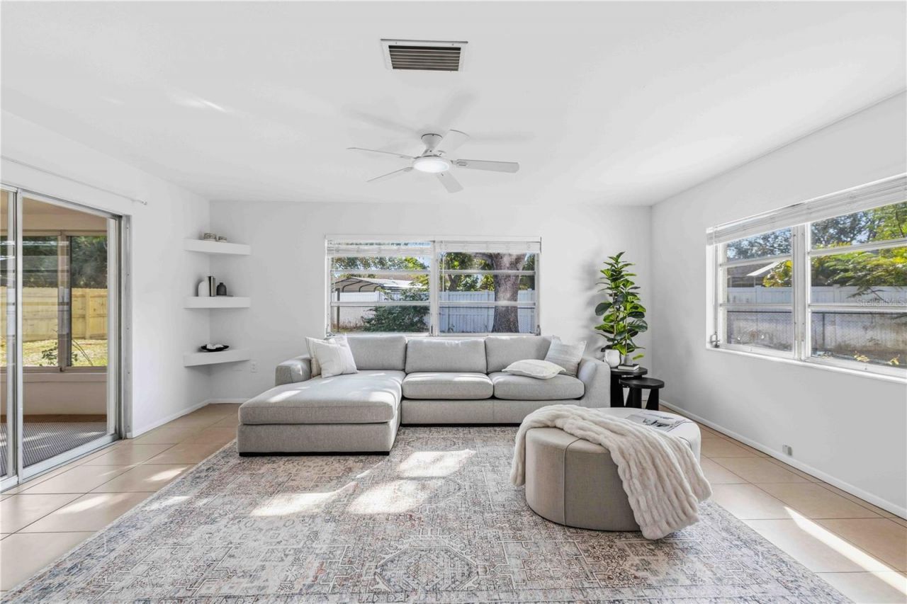 530 Saint Andrews Drive, Sarasota, FL 34243 Photo