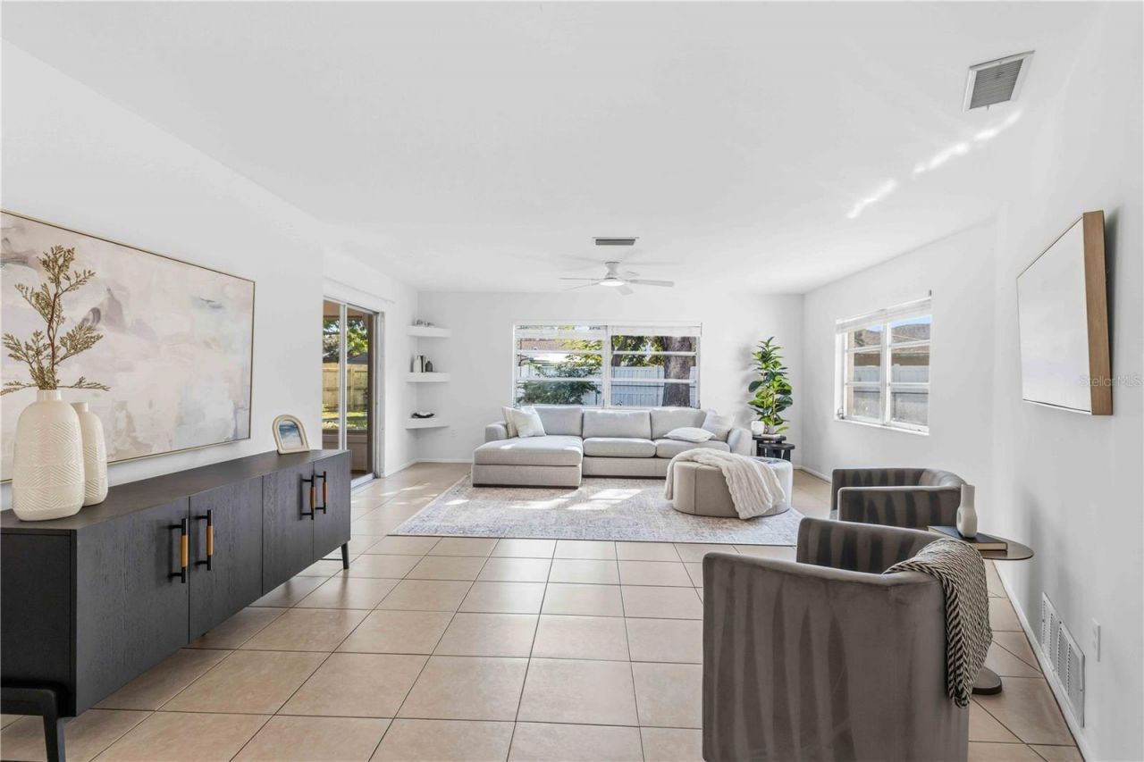 530 Saint Andrews Drive, Sarasota, FL 34243 Photo