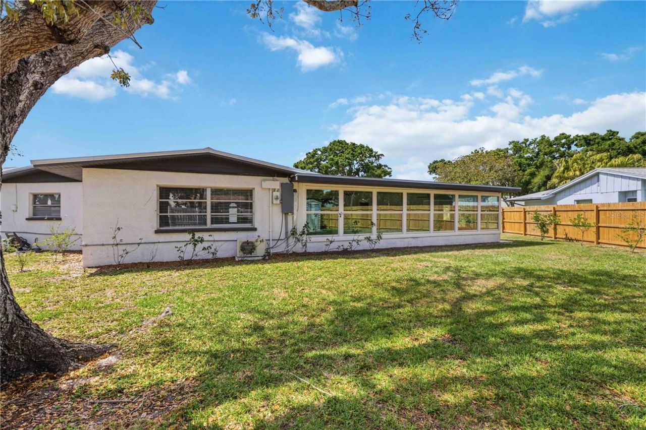 530 Saint Andrews Drive, Sarasota, FL 34243 Photo