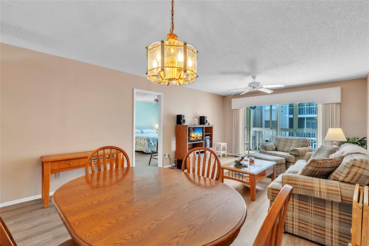 1330 Glen Oaks Drive E, Unit 269D, Sarasota, FL 34232 Photo