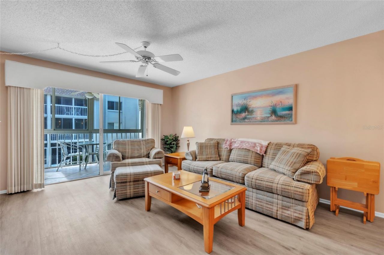 1330 Glen Oaks Drive E, Unit 269D, Sarasota, FL 34232 Photo