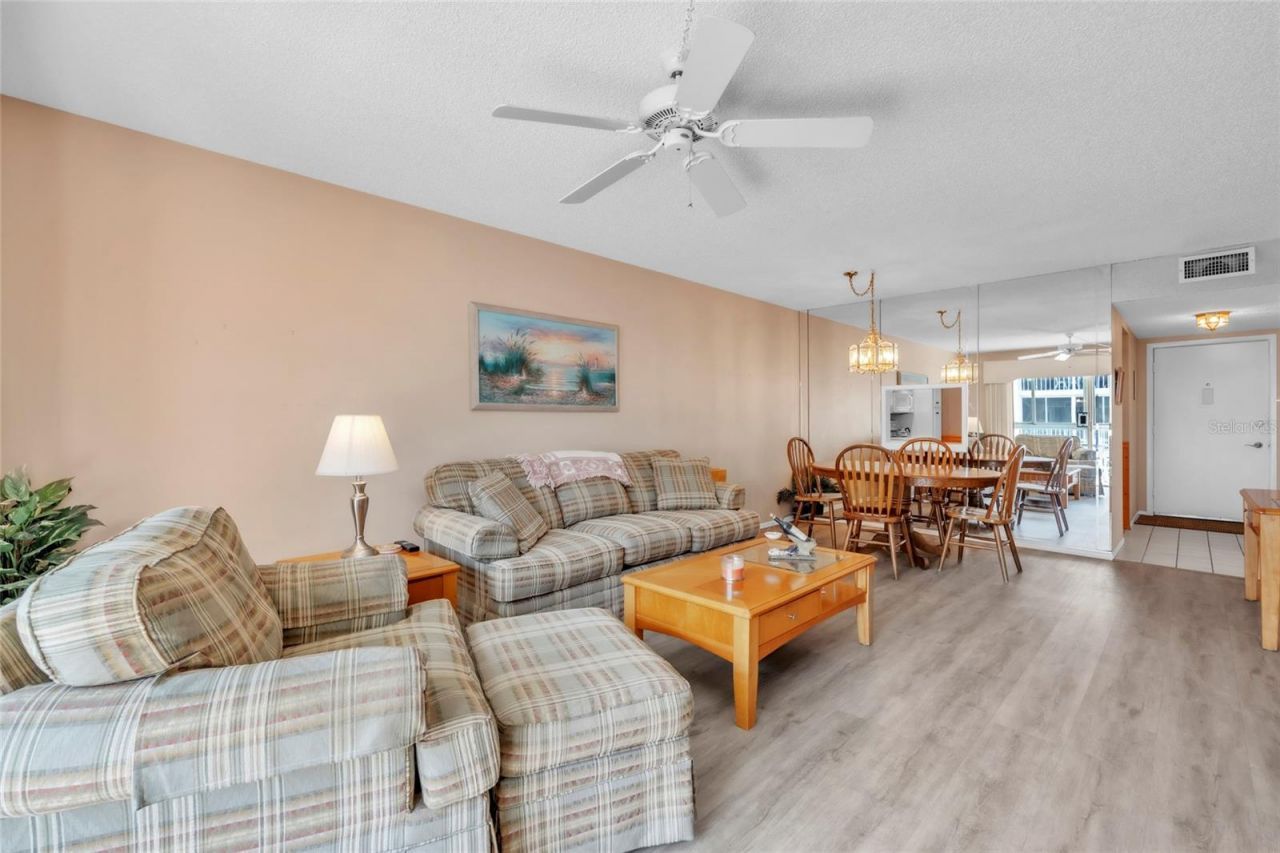 1330 Glen Oaks Drive E, Unit 269D, Sarasota, FL 34232 Photo