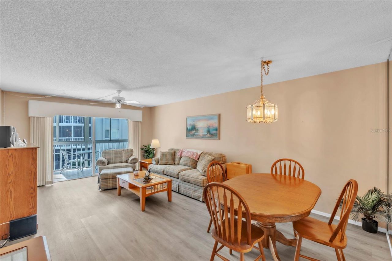 1330 Glen Oaks Drive E, Unit 269D, Sarasota, FL 34232 Photo