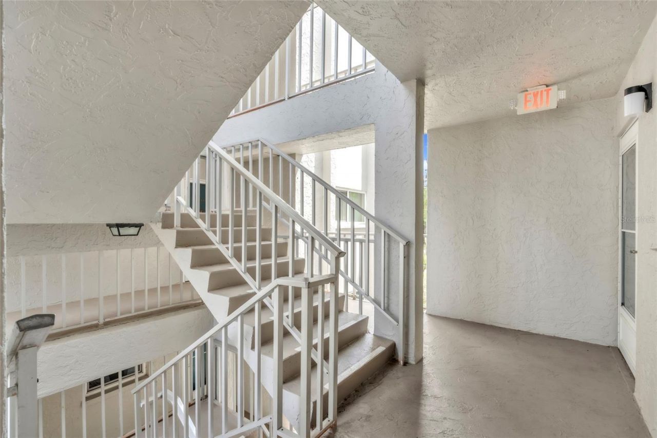 1330 Glen Oaks Drive E, Unit 269D, Sarasota, FL 34232 Photo