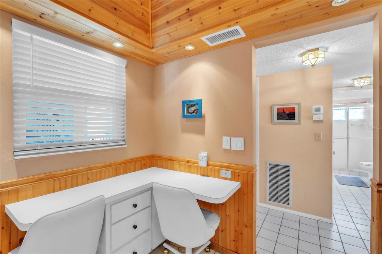 1330 Glen Oaks Drive E, Unit 269D, Sarasota, FL 34232 Photo