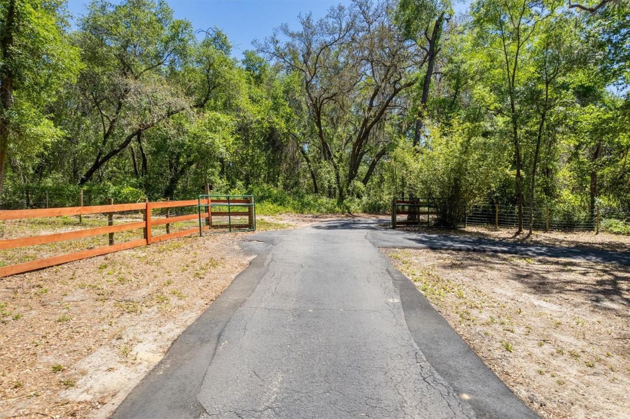 111 Kirby Trail , Melrose, FL 32666 Photo