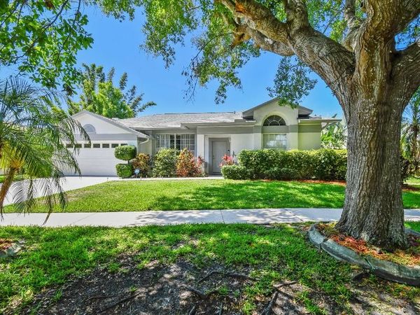 915 BRITTANY PARK BOULEVARD , TARPON SPRINGS, FL 34689