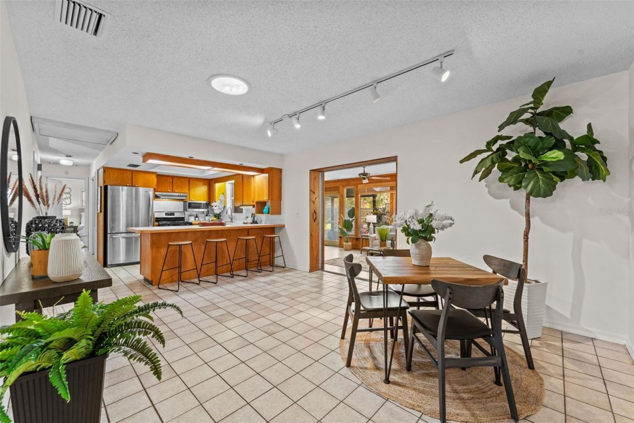 1502 Haven Bend, Tampa, FL 33613 Photo
