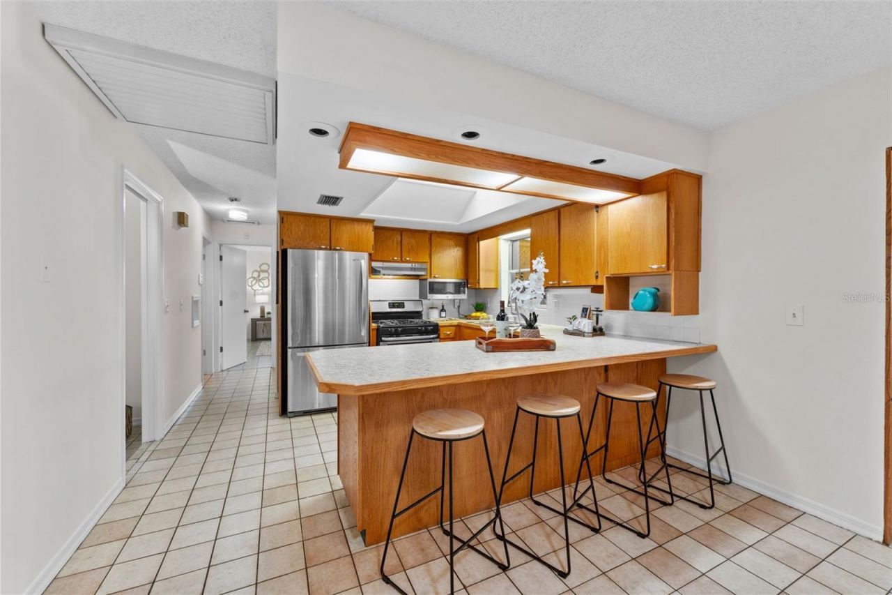 1502 Haven Bend, Tampa, FL 33613 Photo