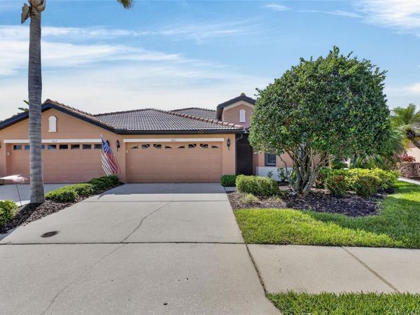 5667 SUNSET FALLS DRIVE , APOLLO BEACH, FL 33572