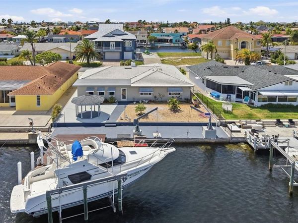 5040 GALLEON COURT, NEW PORT RICHEY, FL 34652
