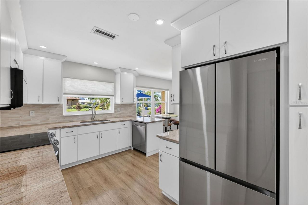 209 Westwinds Drive, Palm Harbor, FL 34683 Photo
