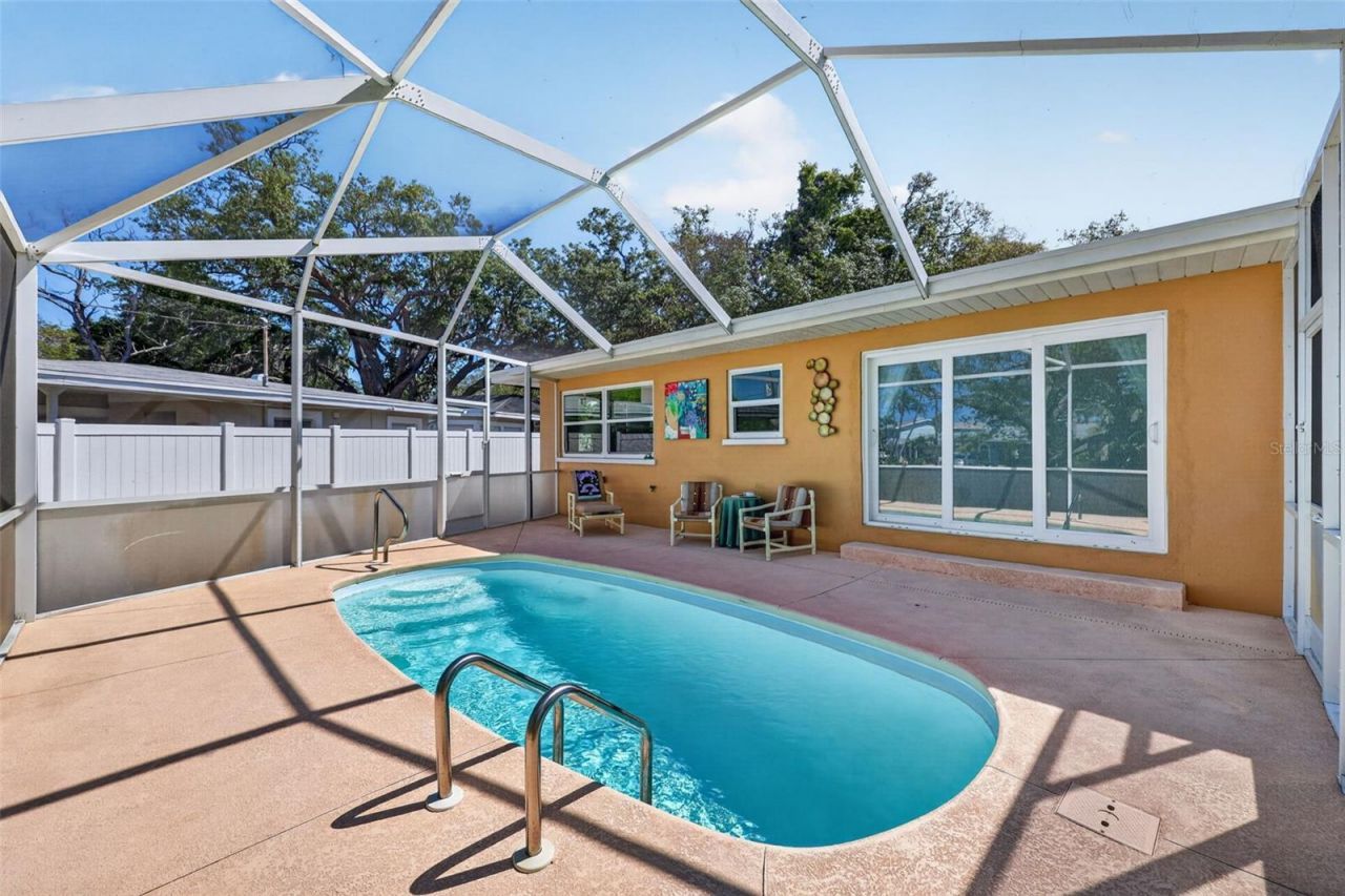 209 Westwinds Drive, Palm Harbor, FL 34683 Photo