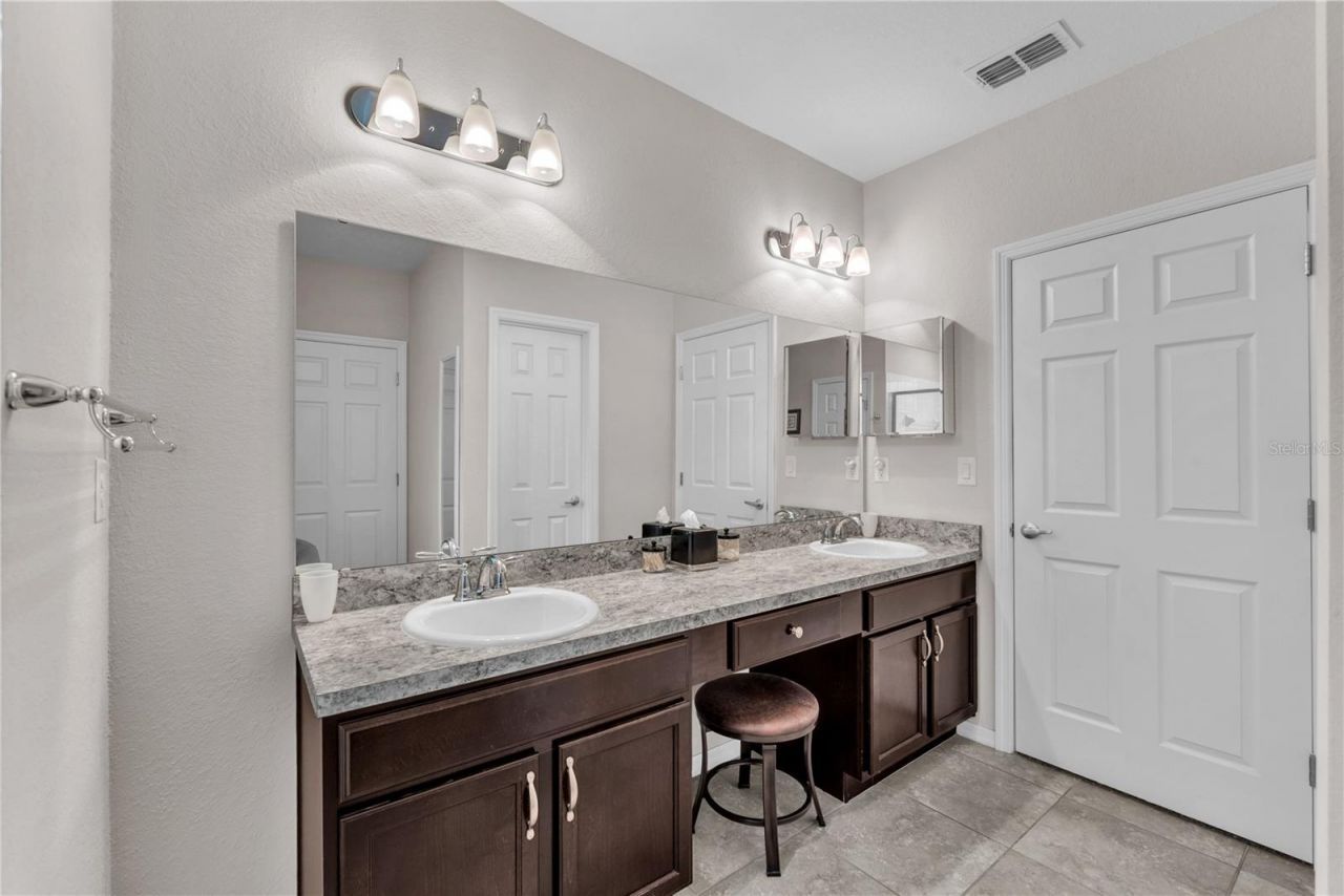 5018 33rd Avenue E, Palmetto, FL 34221 Photo
