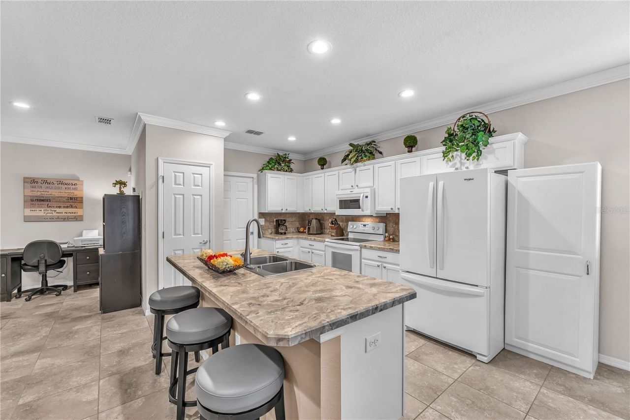 5018 33rd Avenue E, Palmetto, FL 34221 Photo
